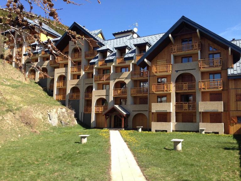 Studio Le Bouquetin - Centre station avec parking et WIFI - B&B Les Deux Alpes
