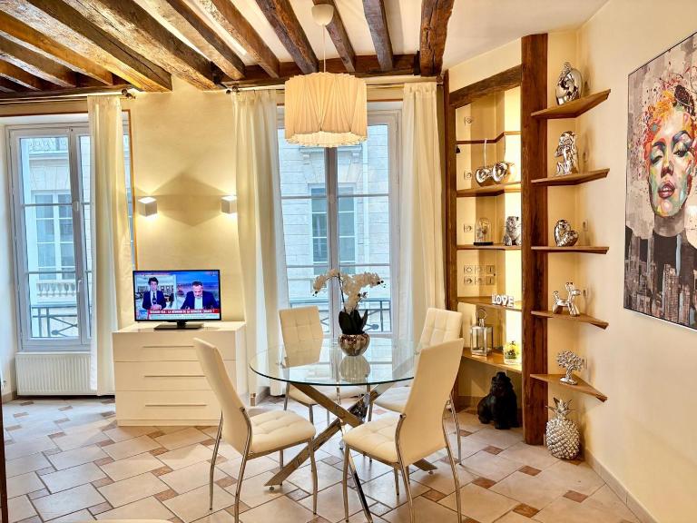 Appartement Central St Germain - B&B Paris