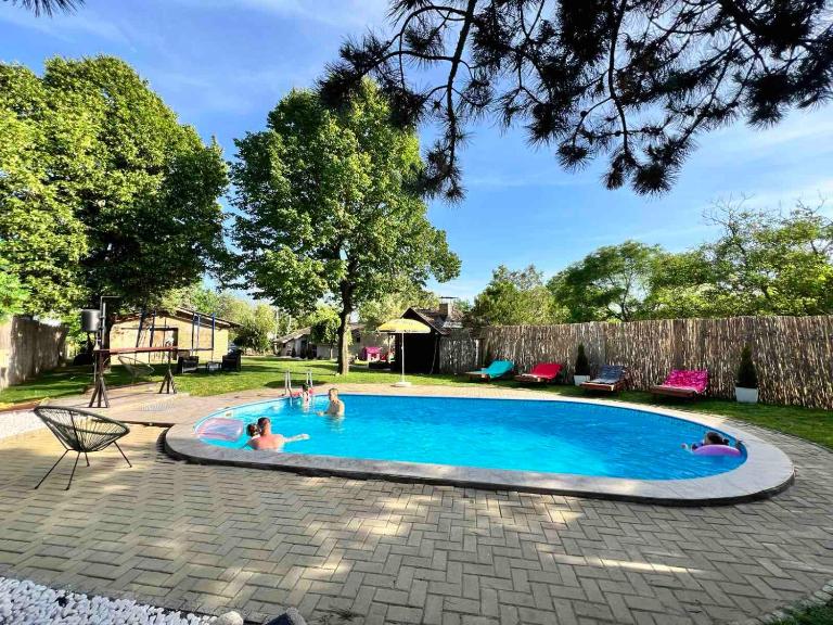 Pool House - B&B Subotica
