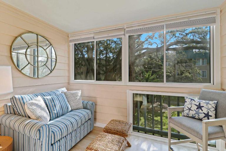 Coastal Calm Nature Retreat Villa on Port Royal Sound - Bed and Breakfast Hilton Head