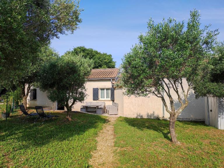 Mazet à 5 minutes d'Uzès - B&B Montaren-et-Saint-Médiers