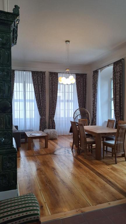 Stadtpalais Domblick-Suite 4 Zimmer mit Balkon maximal 6 Personen - Chambres d'hôtes Bautzen