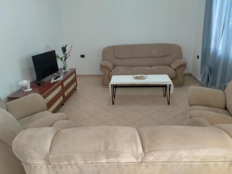 Karaj Apartment - B&B Tirana