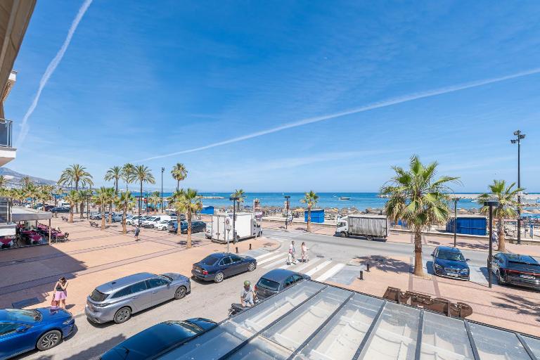 Beach Front Puerto Playa II - Bed and Breakfast Fuengirola