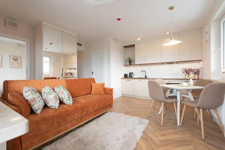Orange Glow Apartment Terrace AC Free Parking - B&B Varsavia