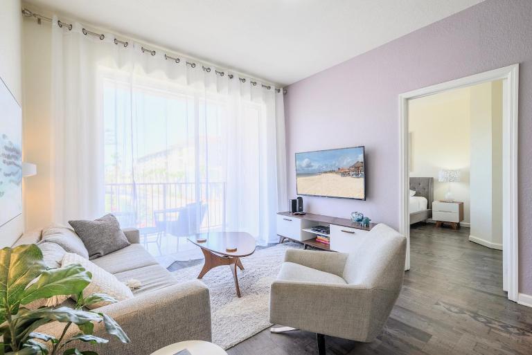 4862 Cayview Avenue 208 - B&B Orlando