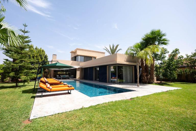 Charmante villa de 4CH avec piscine privée - Proche du Beldi Country Club - B&B Marrakesh
