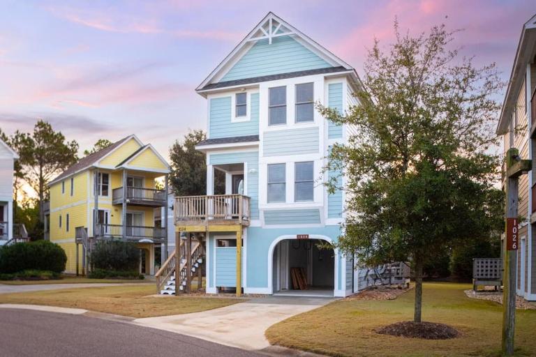 Walk to Beach Hot Tub Resort with Community Pool - B&B Corolla