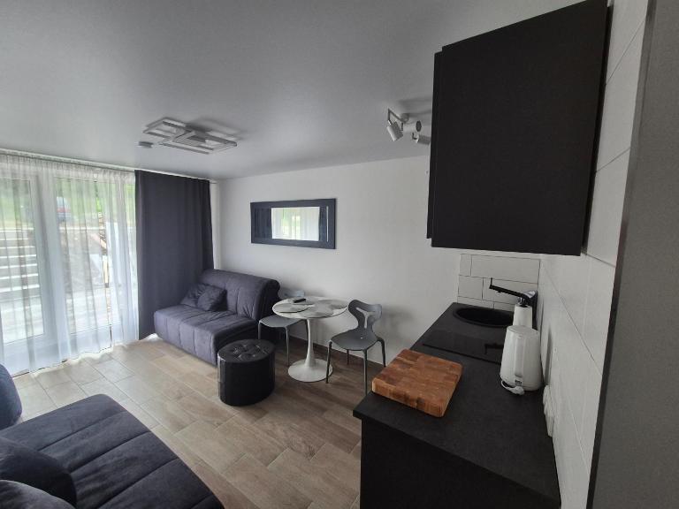 Mėguvos 9 - Modernūs Studijo Apartamentai - B&B Palanga