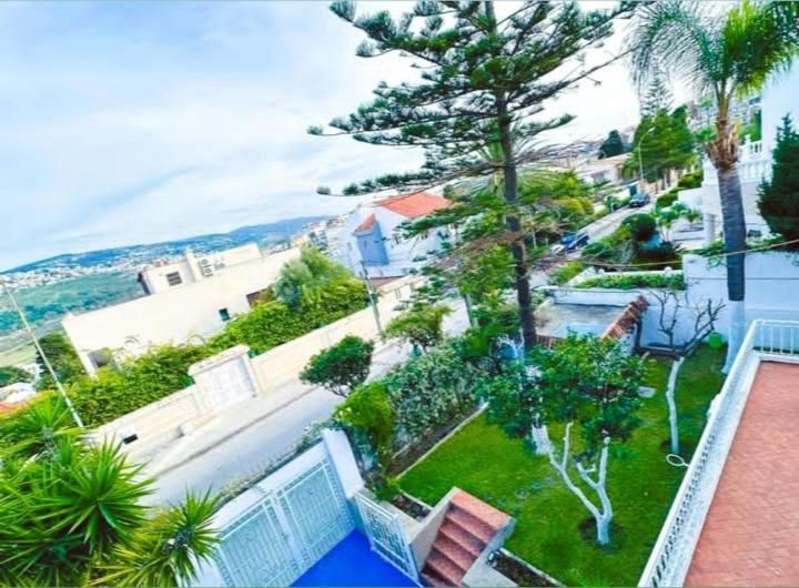 Steps from Sea and City Center Villa - B&B Tánger