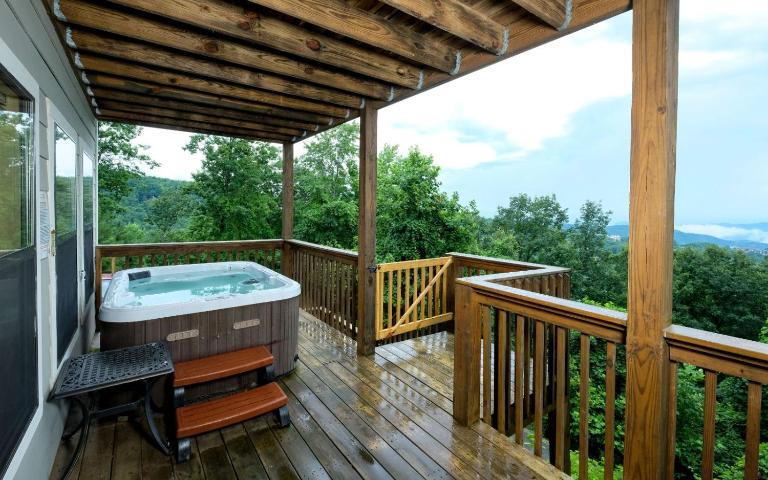 Among The Clouds 2240 - B&B Gatlinburg