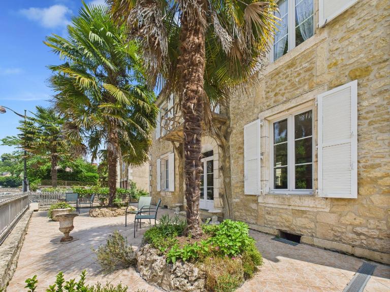 Face a la Vézère - Maison pour 6 - Terrasse - B&B Montignac