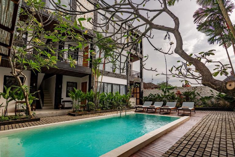 Sebelas Apartments by EVDEkimi - The Residence with Authentic Cafe in Ubud Center - B&B Ubud