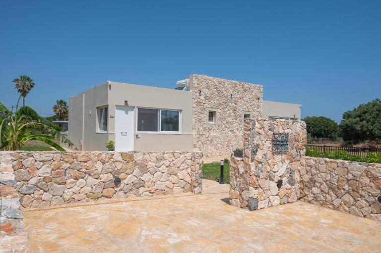 Stone&Sea Kos Retreat Oasis - Cozy Stone Villa - B&B Kos