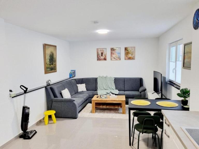 Schöne Wohnung in ruhiger Gegend - B&B Calden
