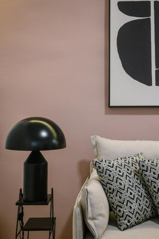 Elegant Urban Stay in Piraeus - B&B Pireo