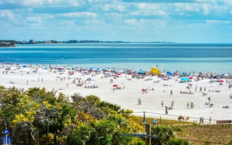 Crescent Royale Condominiums 6E - B&B Siesta Key