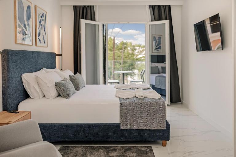 Kassiopi Piazza Suites - B&B Kassiopi