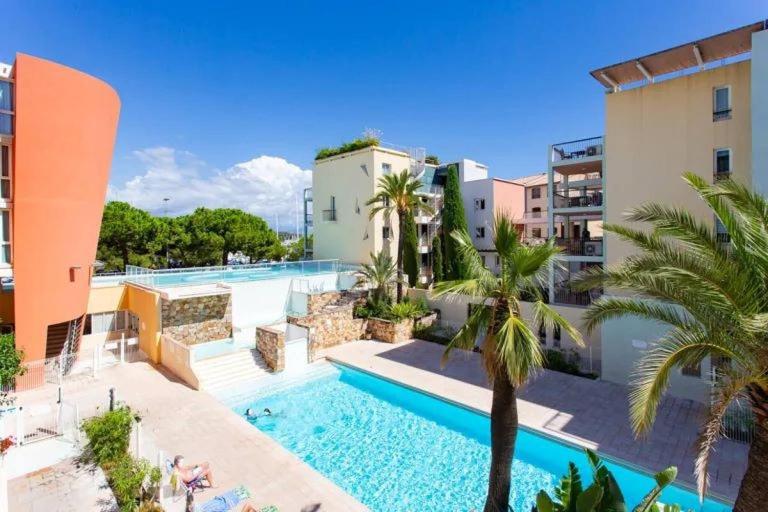 MISTRAL-Rare 6 pers, parking, wifi, ,clim, piscines - B&B Antibes