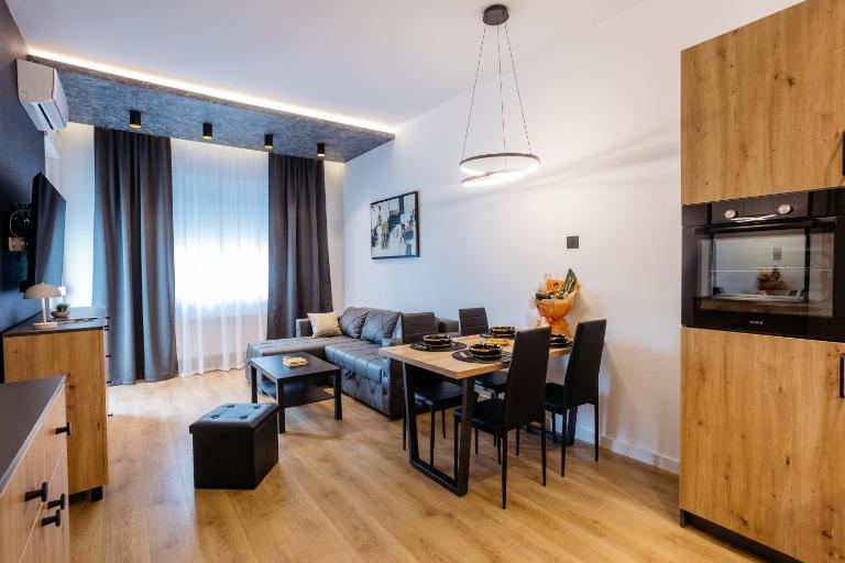 MANIROSI 19 PALIC - Apartment - B&B Palić