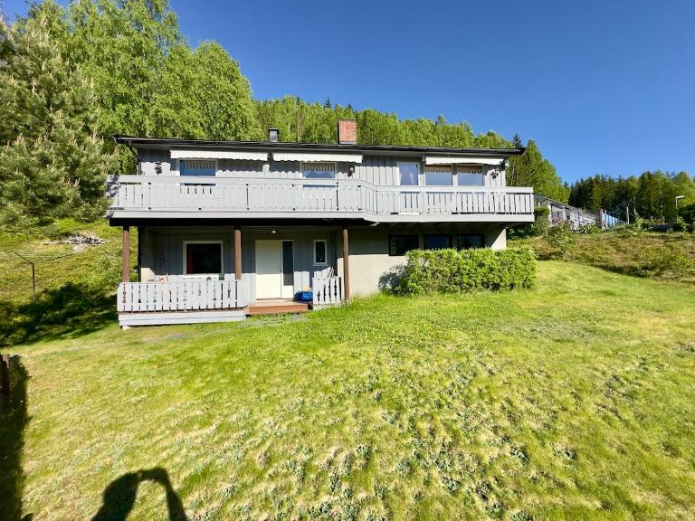Family house near Kvitfjell & Hunderfossen - B&B Fåvang