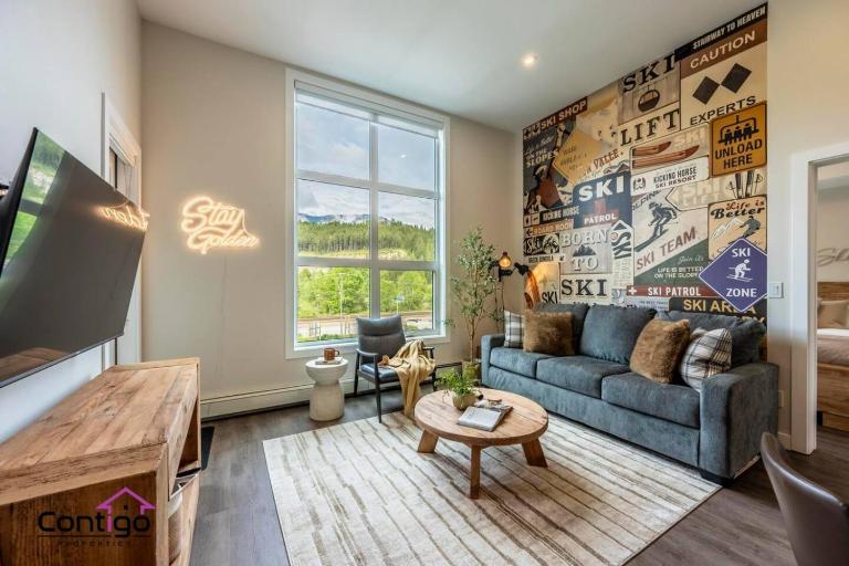 Apres Ski, DT, MtnView, TopFloor, AC, Sleeps 6 - B&B Golden