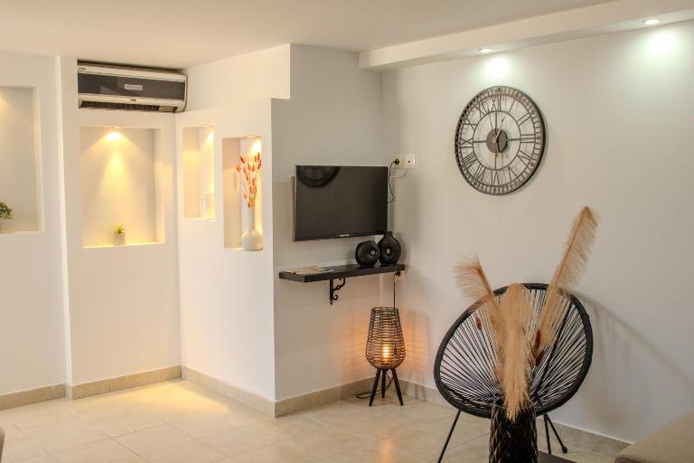 Ismini Basement Retreat - B&B Vlicha