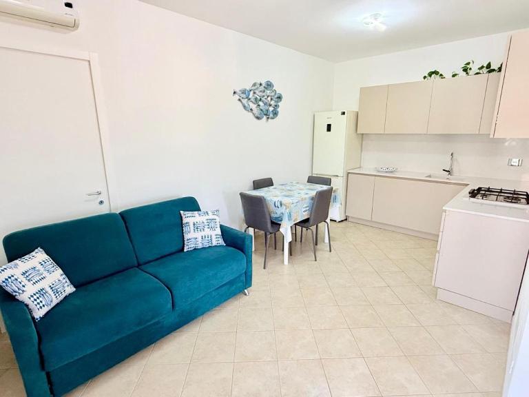 Isabel Apartment - Bed and Breakfast Porto Azzurro