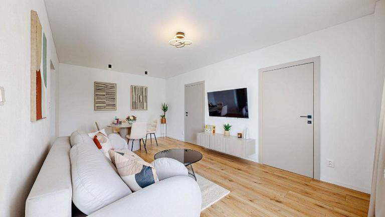 FLEXIHOME sk - SNP 7 - four room apartment, AC, loggia - Bed and Breakfast Košice