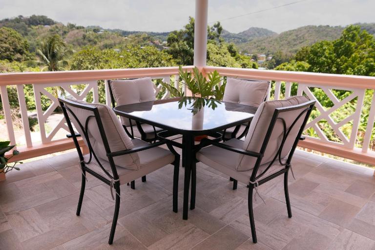 Serene Mountain View Smart Apt for Restful Stays - B&B Castries