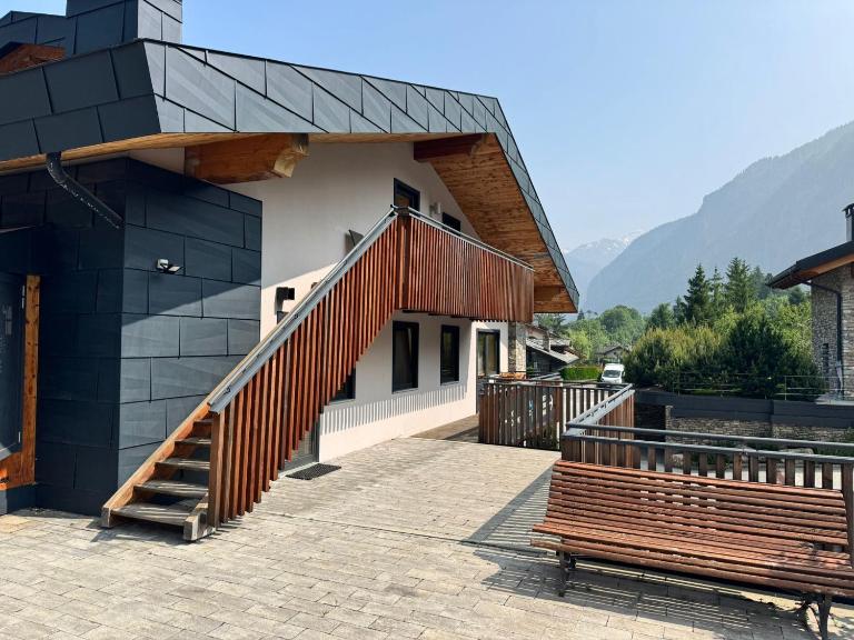We are 4810 Chalet Le Piolet - B&B Courmayeur