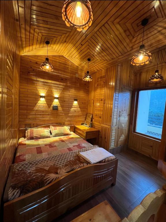 The Wooden Homestay - B&B Almora