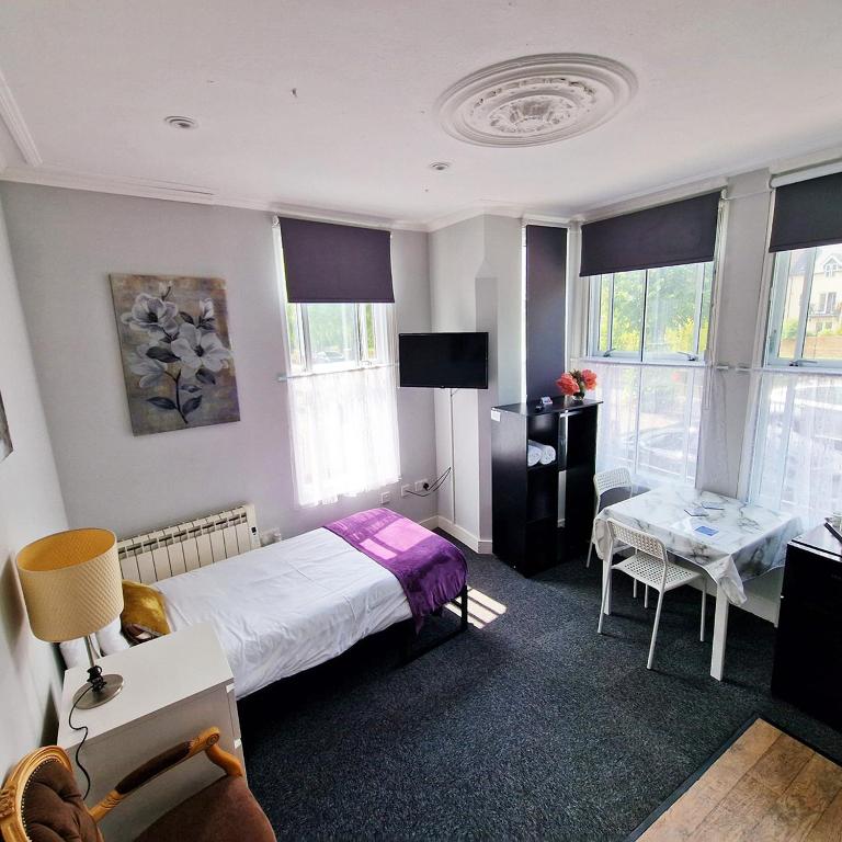 Budget ground floor studio with parking S1 - B&B Norwich