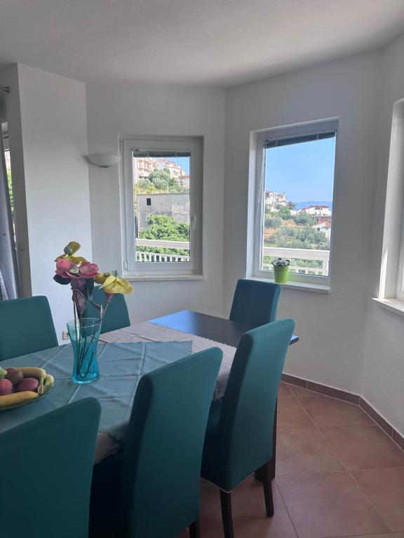 Apartment Viktoria - B&B Podstrana
