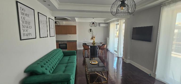 Black and white suites 6 - B&B Salonicco
