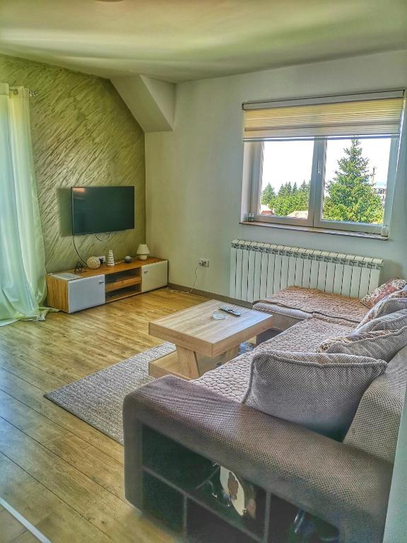 Iznad Oblaka Apartman 8 - B&B Kopaonik