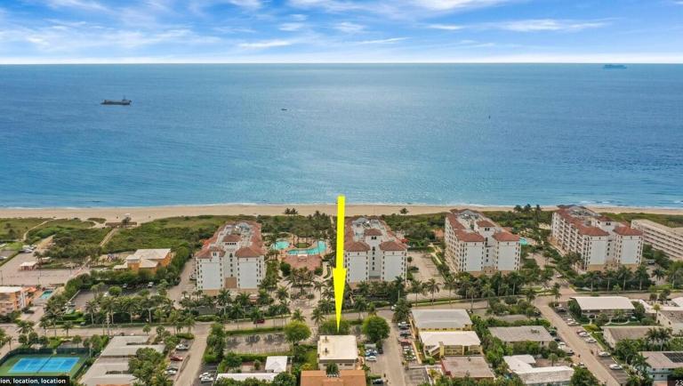 Steps To Beach! 4 Condos In 1- Perfect For Groups - B&B West Palm Beach