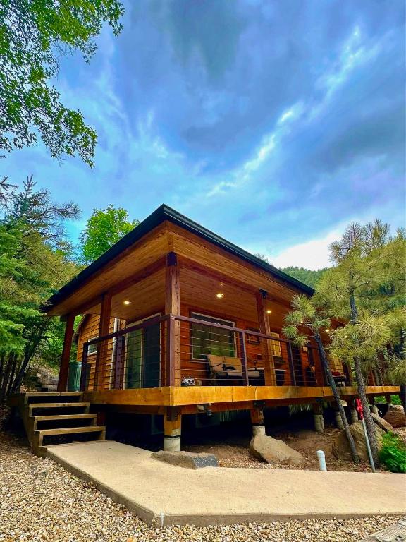 The Hideaway Concealed Cabin East Zion & Bryce - B&B Glendale