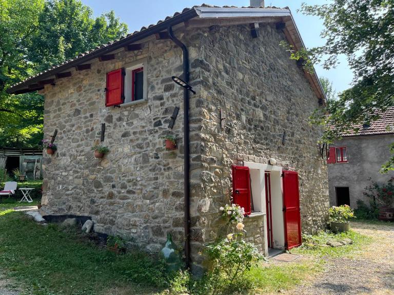 Agriturismo antico mulino sul Dolo - La vecchia casa in sasso - Ferienwohnung Montefiorino