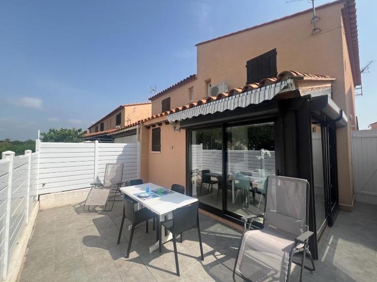 Jolie petite maison plein sud - B&B Saint-Cyprien-Plage