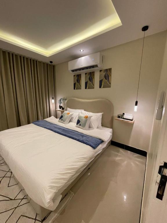 شقة بغرفة وصالة فاخرة - Chambres d'hôtes Riyad