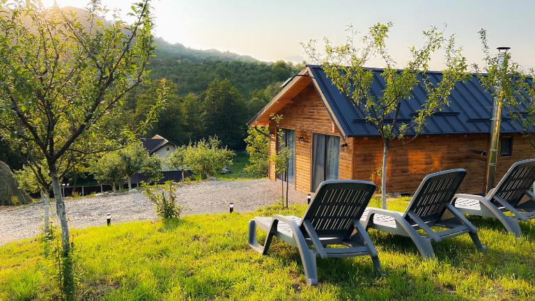 La Bârlog Loft - B&B Galeșu