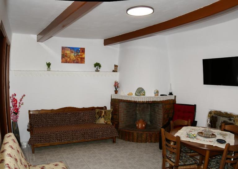 Socros Home, Mesta Chios - B&B Mestá