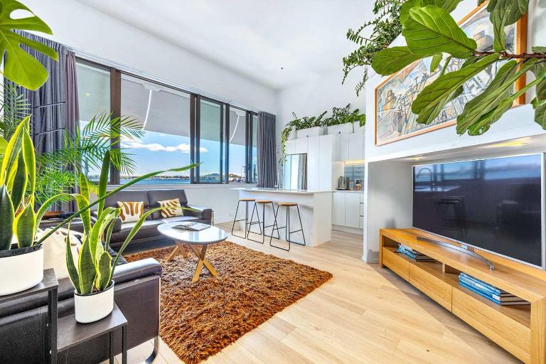 Waterfront Loft at Quay, Walk to Ferry & Train - Chambres d'hôtes Auckland