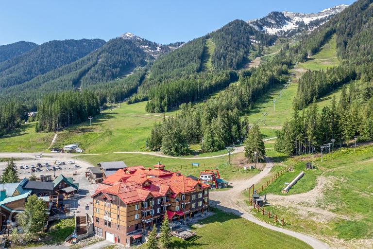Cornerstone Lodge by StayIn - B&B Fernie