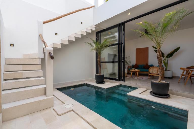 Enaya Villa by Betterplace - Ferienwohnung Tambakboyo