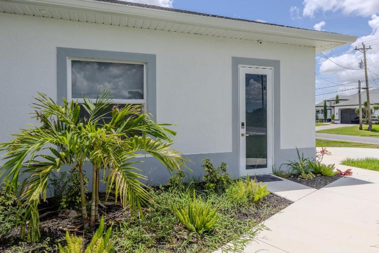 Available Unit in Ft Myers - B&B Lehigh Acres