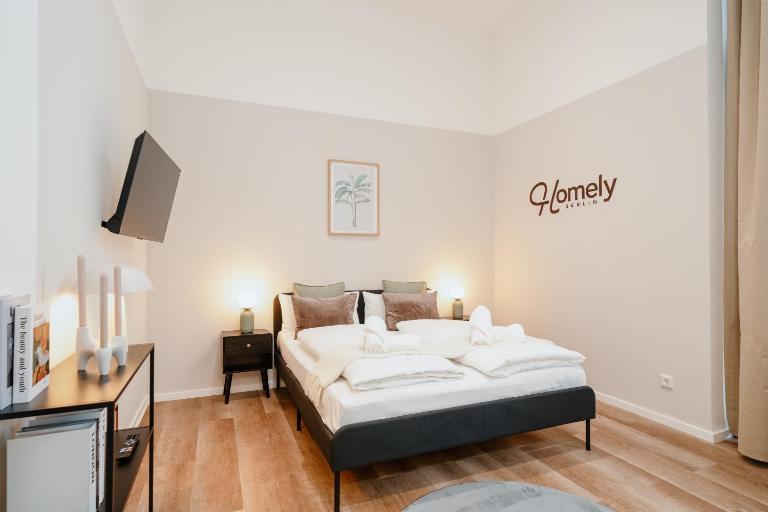 Homely Berlin - New Build , near River , Main Station , Family & Business - B&B Berlin