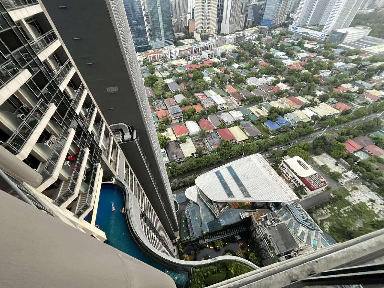 Gramercy Makati Condotel - Bed and Breakfast Manilla