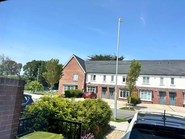 Large double room with a private bathroom in a quiet neighbourhood - B&B Dublin
